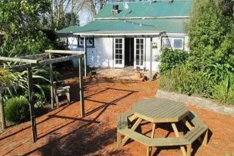 Photo of property in 150 Wirihana Road, Hawera, 4674