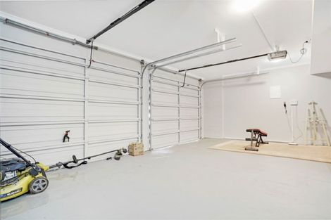 Photo of property in 7a Greenfield Drive, Western Heights, Hamilton, 3200