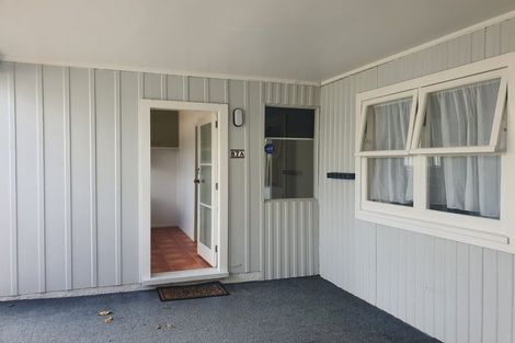 Photo of property in 87 Tiroroa Avenue, Te Atatu South, Auckland, 0610