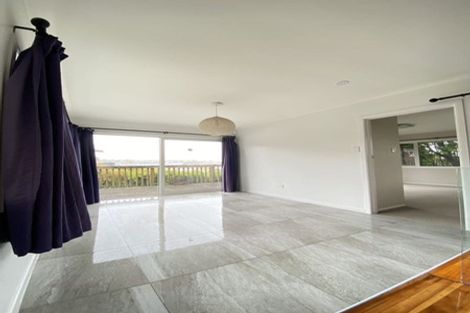 Photo of property in 26 Tawhana Crescent, Red Beach, 0932