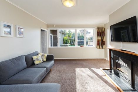 Photo of property in 3 Wharenui Terrace, Roslyn, Palmerston North, 4414