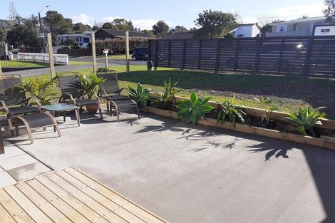 Photo of property in 19b Albatross Road, Red Beach, 0932