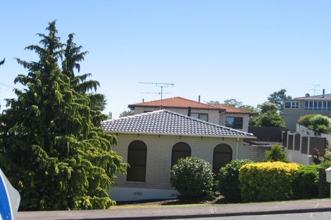 Photo of property in 1/39 Stanley Avenue, Milford, Auckland, 0620