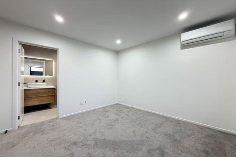 Photo of property in 9a Tangelo Place, Bucklands Beach, Auckland, 2012