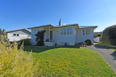 Photo of property in 13 Molloys Road, Te Marua, Upper Hutt, 5018
