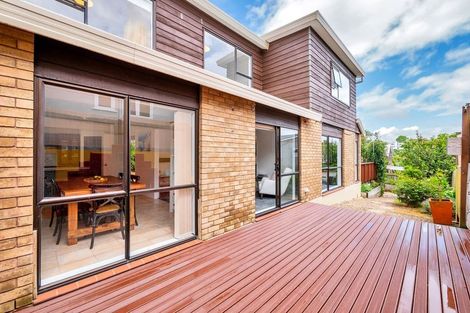 Photo of property in 1 Tiri View Place, Waiake, Auckland, 0630