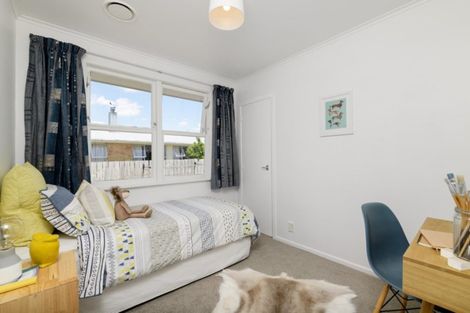 Photo of property in 20 Queen Road, Bellevue, Tauranga, 3110