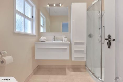 Photo of property in 2/8 Pierce Road, Milford, Auckland, 0620