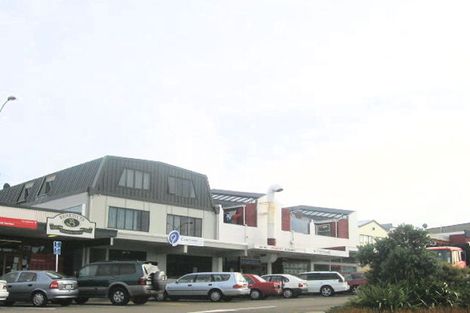 Photo of property in 147 Dowse Drive, Maungaraki, Lower Hutt, 5010