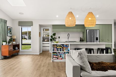 Photo of property in 2 Willowbrook Place, Clive, 4102