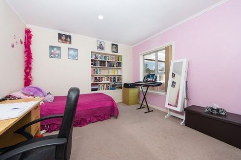 Photo of property in 40 Tomo Street, New Lynn, Auckland, 0600