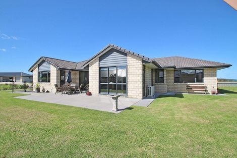 Photo of property in 8 Vantage Place, Omokoroa, 3114