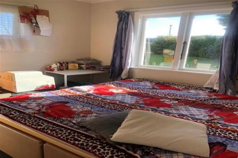 Photo of property in 15 Edinburgh Avenue, Rosehill, Papakura, 2113