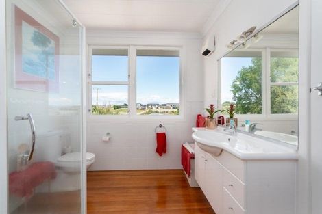 Photo of property in 95 Rainbow Drive, Rainbow Point, Taupo, 3330