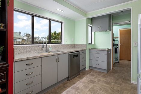 Photo of property in 13 Bradley Street, Paeroa, 3600