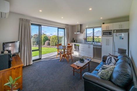 Photo of property in 14 Landsborough Drive, Darfield, 7571