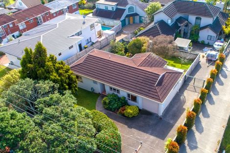 Photo of property in 1/13 Quebec Road, Milford, Auckland, 0620