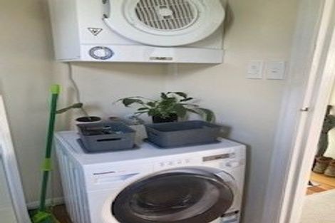 Photo of property in 15a Governor Road, Northland, Wellington, 6012