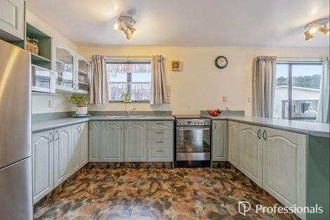Photo of property in 33 Donnelley Drive, Wainuiomata, Lower Hutt, 5014