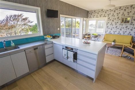 Photo of property in 11 Fillis Street, New Plymouth, 4310