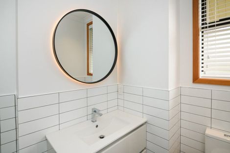 Photo of property in 9 Awatea Terrace, Hokowhitu, Palmerston North, 4410