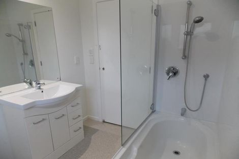 Photo of property in 8 Tongariro Drive, Aotea, Porirua, 5024