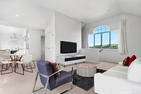 Photo of property in 7/93a Kelburn Parade, Kelburn, Wellington, 6012