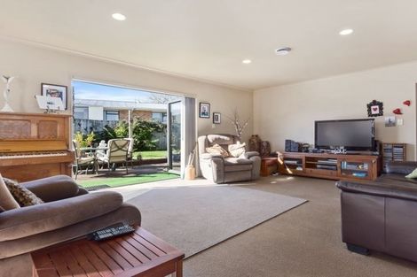 Photo of property in 53 Coopers Road, Gate Pa, Tauranga, 3112