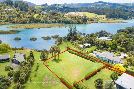 Photo of property in 93a Point Wells Road, Point Wells, 0986