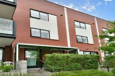 Photo of property in 7/89 Hobsonville Point Road, Hobsonville, Auckland, 0616