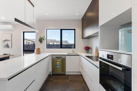 Photo of property in 13 Arahi Road, Clevedon, 2582