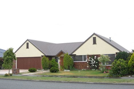 Photo of property in 23 Anglesea Avenue, Parklands, Christchurch, 8083