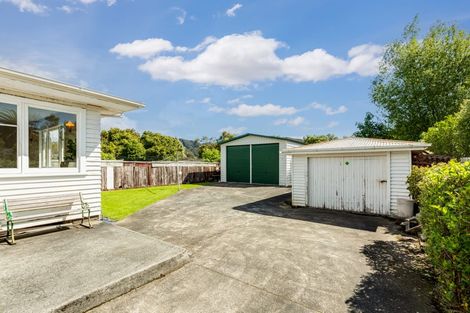 Photo of property in 21 Wellington Road, Wainuiomata, Lower Hutt, 5014