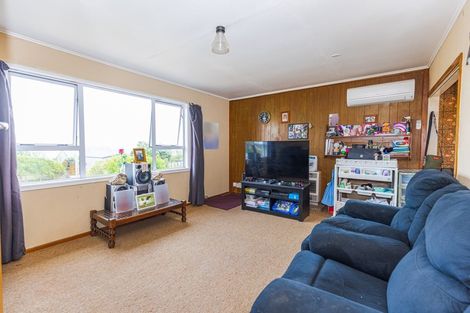 Photo of property in 112 Karaka Street, Castlecliff, Whanganui, 4501