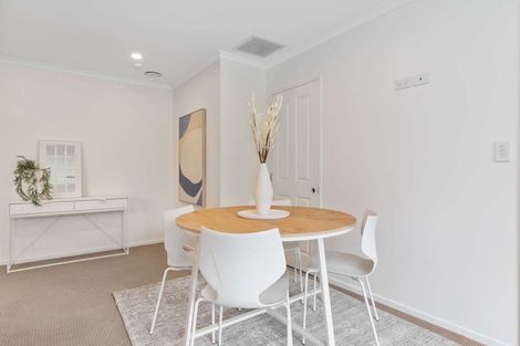 Photo of property in 7 Wroxton Place, Waiuku, 2123