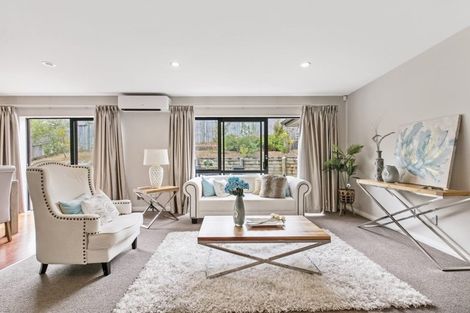 Photo of property in 99 Laurel Oak Drive, Schnapper Rock, Auckland, 0632