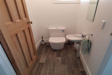 Photo of property in 1 Edward Street, Waimate, 7924