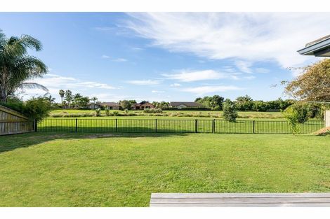 Photo of property in 23 Oriental Parade, Papamoa Beach, Papamoa, 3118