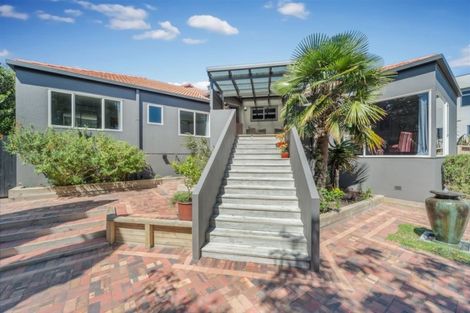 Photo of property in 10 Strata View, Western Heights, Hamilton, 3200