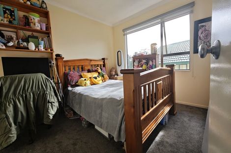 Photo of property in 36 Hewlett Road, Massey, Auckland, 0614