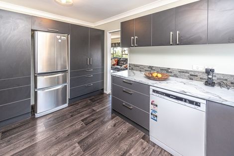 Photo of property in 16 Kakaho Drive, Tawhero, Whanganui, 4501