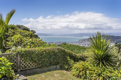 Photo of property in 55 Mitchell Street, Brooklyn, Wellington, 6021