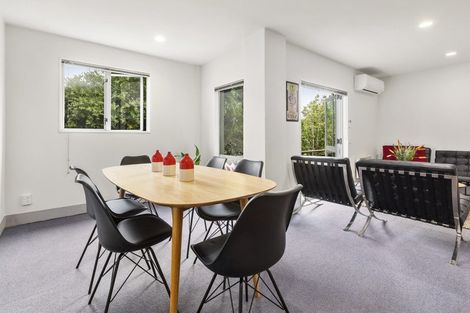 Photo of property in 2/112 Mairangi Road, Wilton, Wellington, 6012