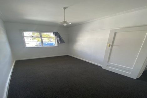 Photo of property in 2/243 The Terrace, Te Aro, Wellington, 6011