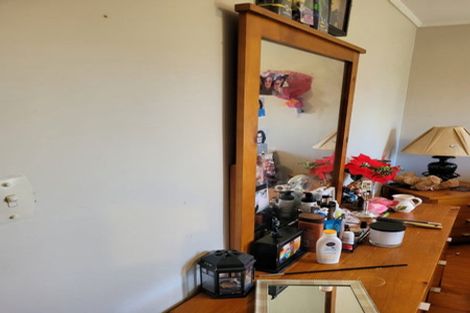 Photo of property in 19 Titchener Street, New Lynn, Auckland, 0600