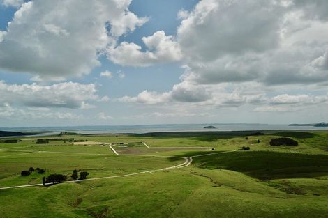 Photo of property in 3914 Kaipara Coast Highway, Mangakura, Warkworth, 0984