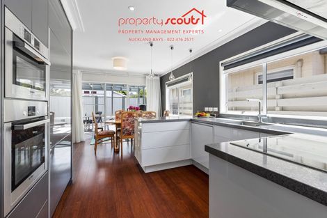 Photo of property in 2/139 Shakespeare Road, Milford, Auckland, 0620