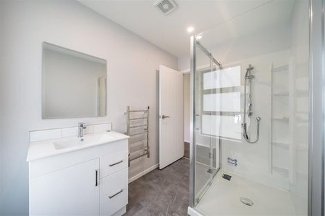 Photo of property in 4a Pohutukawa Street, Woburn, Lower Hutt, 5010