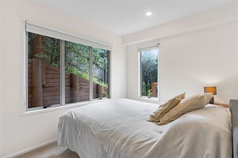 Photo of property in 3 Mariners View Road, Beach Haven, Auckland, 0626