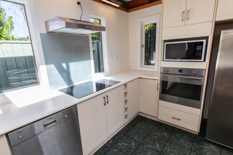 Photo of property in 39 Lucknow Terrace, Khandallah, Wellington, 6035